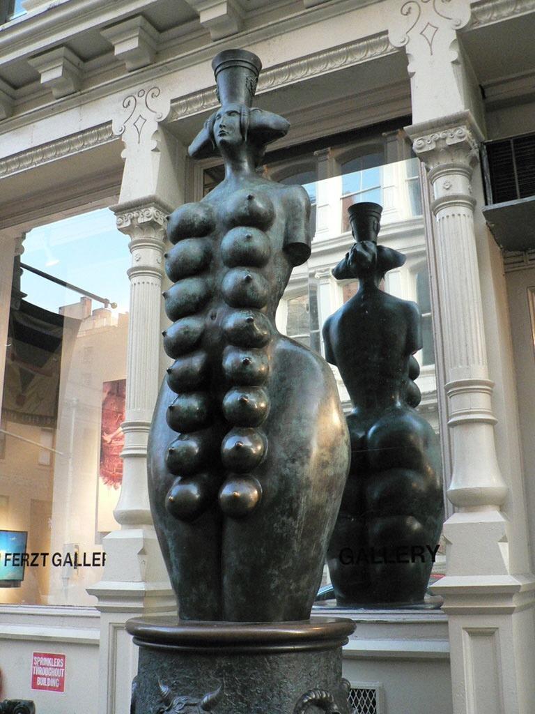 768x1024, 115 Kb / статуя, многосиськовая