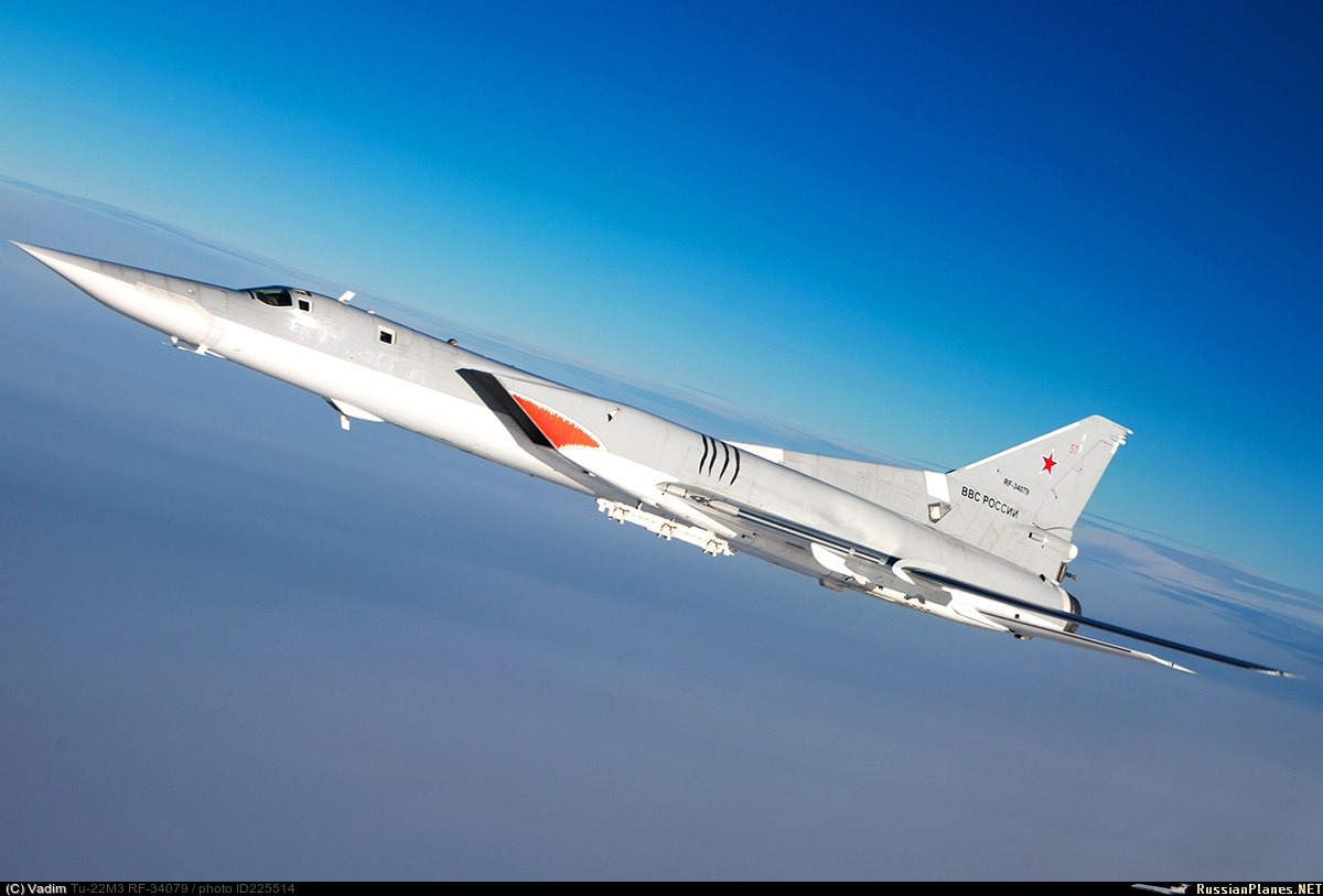 1200x813, 83 Kb / истребитель, самолет, Ту-22, небо, облака