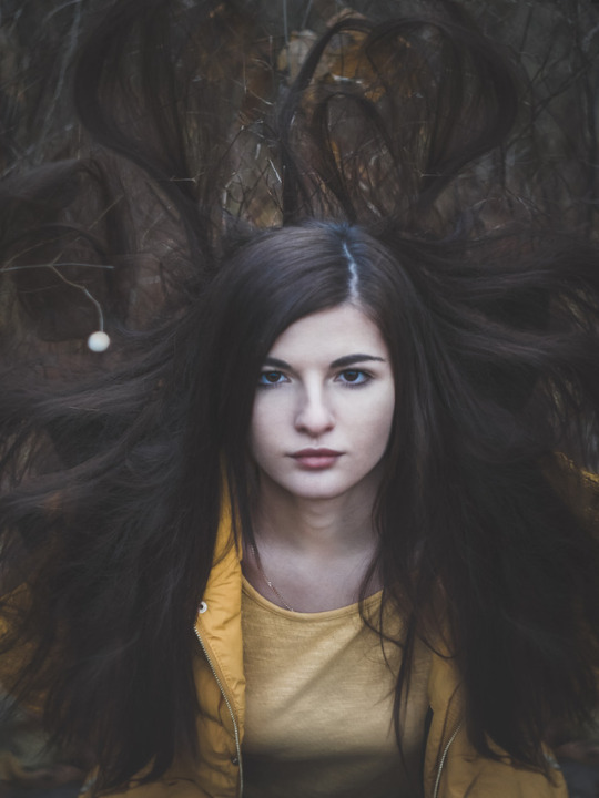 540x720, 74 Kb / брюнетка