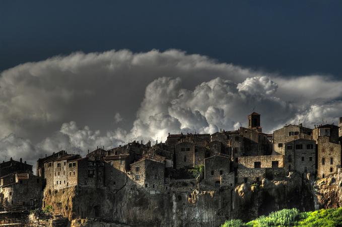 679x451, 42 Kb / небо, замки