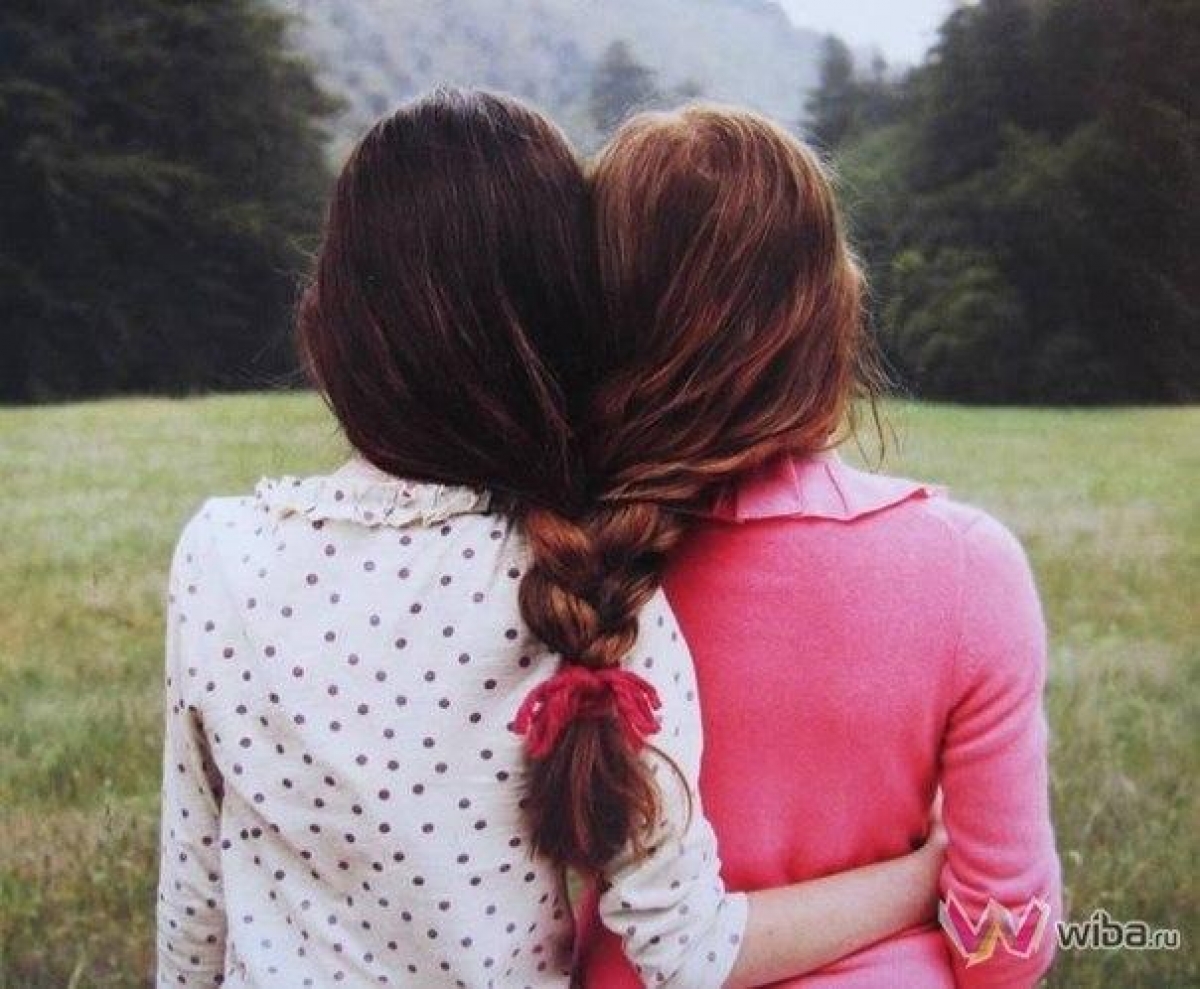 1200x989, 581 Kb / женщины, коса, сердце, лужайка