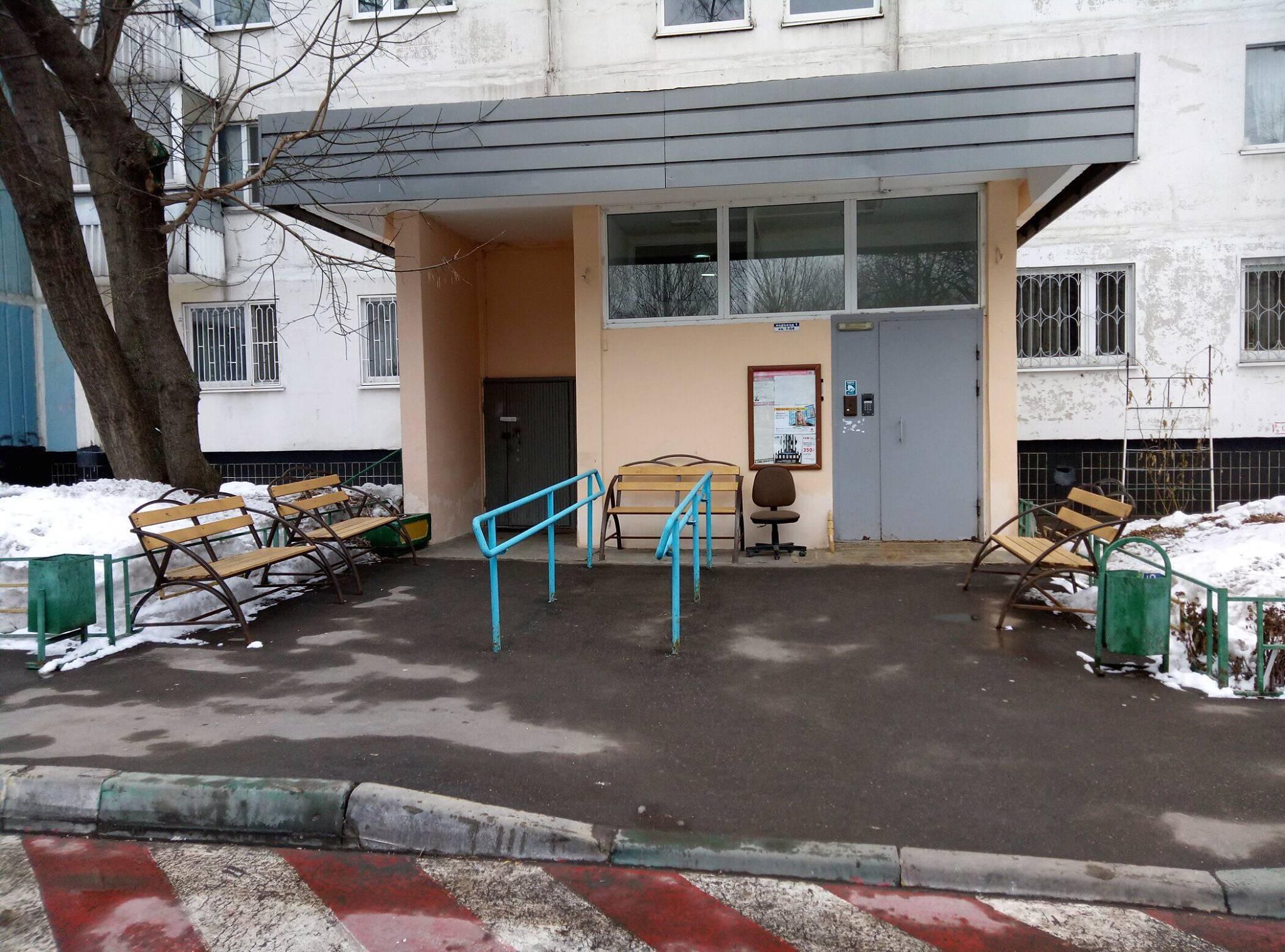 2048x1518, 454 Kb / пандус, подъезд