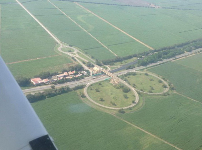 700x518, 91 Kb / дорога, развязка, кольцо, член