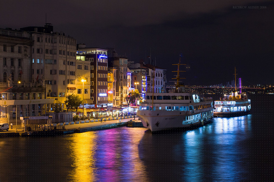 928x619, 174 Kb / стамбул, каракёй, огни, причал, паром