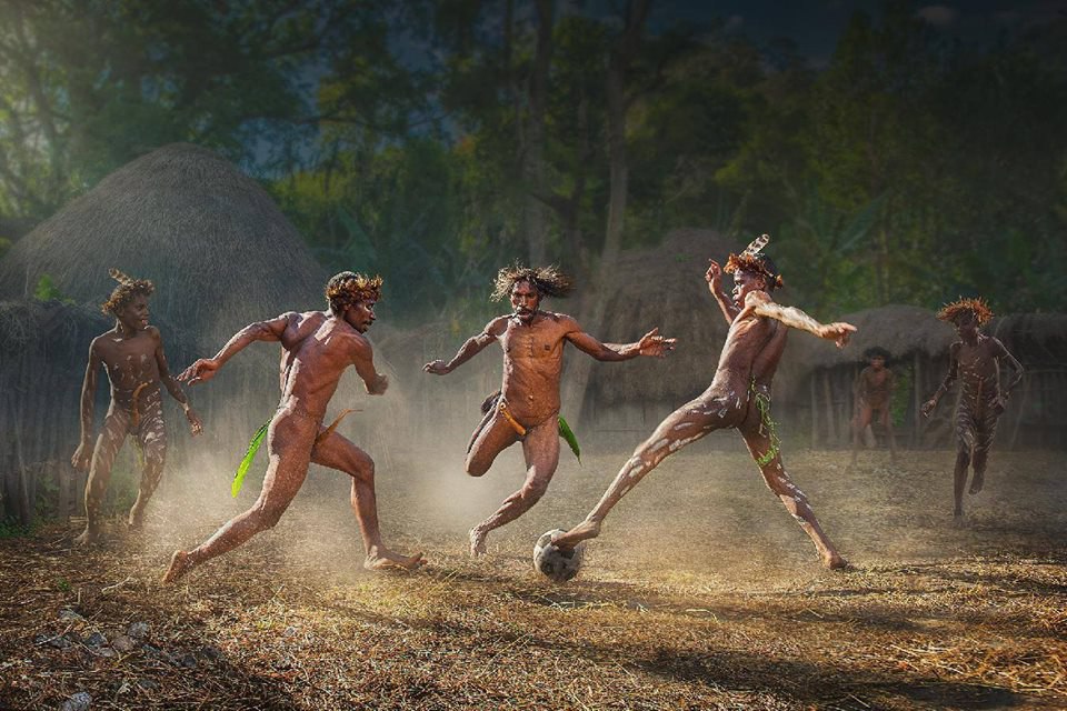 960x640, 157 Kb / папуасы, мяч, футбол