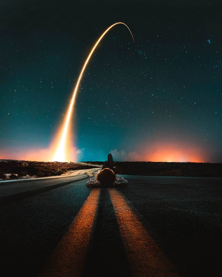 768x960, 82 Kb / дорога, ракета, трасса, зарево, лежит