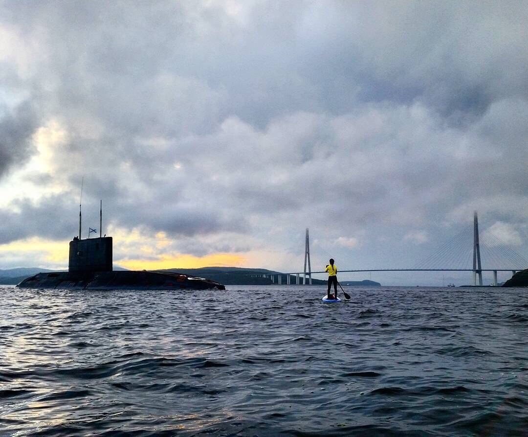 1080x893, 151 Kb / лодка, подводная, подлодка, мост