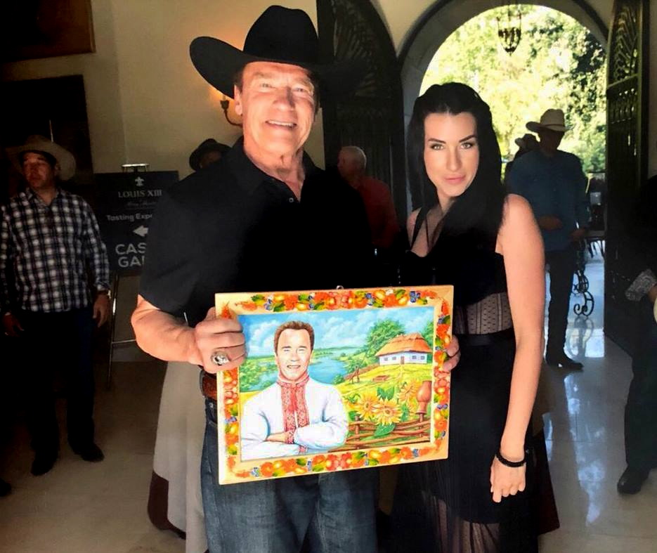 935x787, 155 Kb / Арнольд Шварценеггер, вышиванка