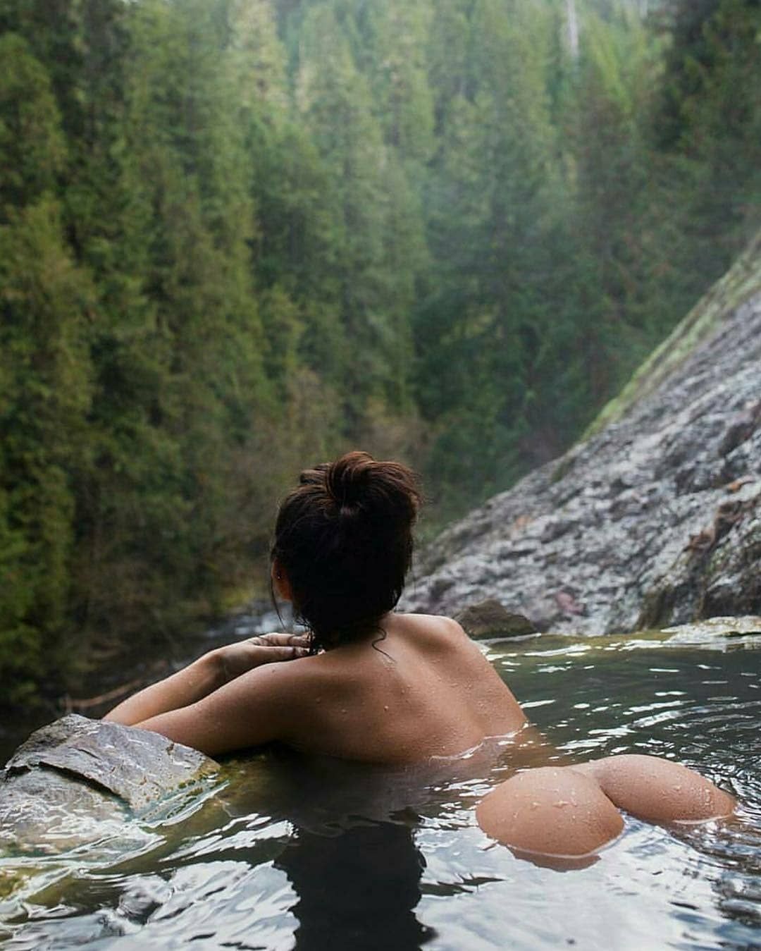 1080x1349, 138 Kb / попа, горы, лес, бассейн, вода