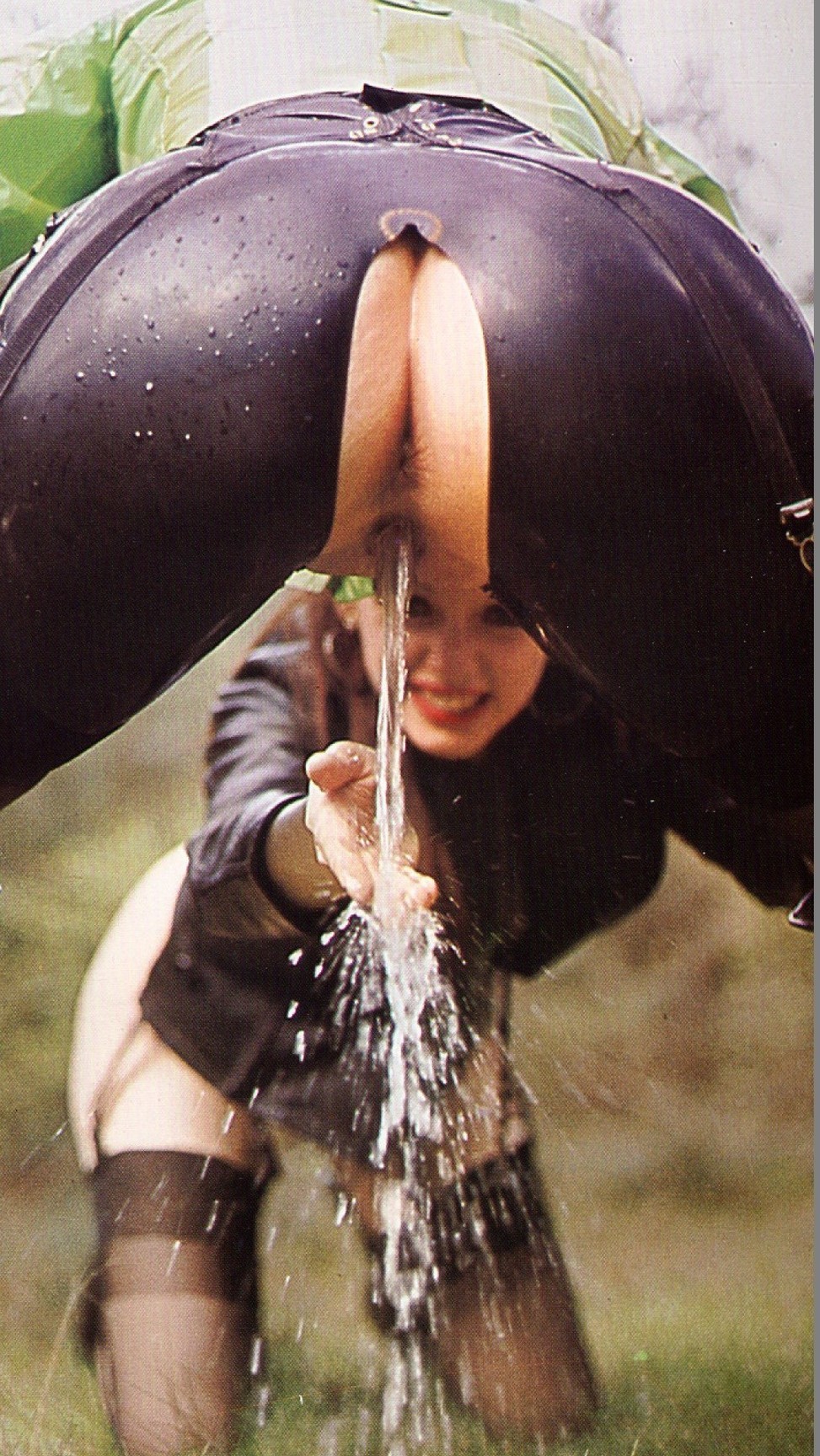 973x1728, 541 Kb / утренний, туалет, редактора, жопа, ссыт