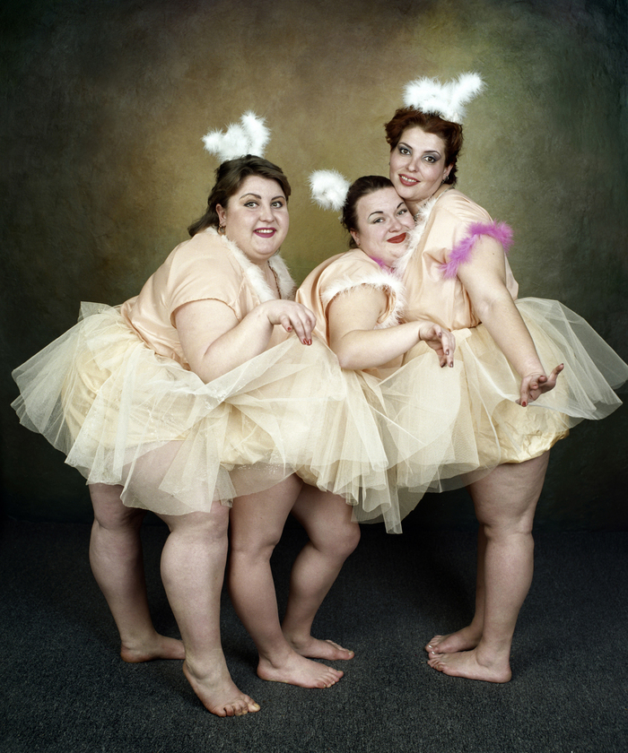 700x840, 584 Kb / балерины, толстухи, ушки