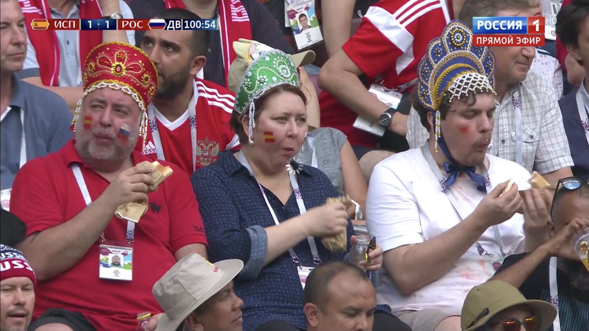 1200x675, 153 Kb / кокошник, футбол, болельщики