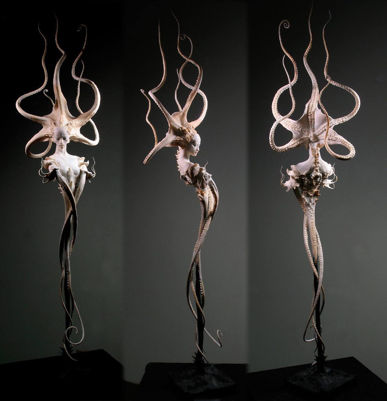 1280x1324, 110 Kb / скульптура, женщина-осьминог, зеркало