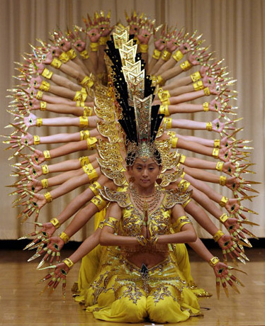 374x460, 105 Kb / руки, танцы, китай