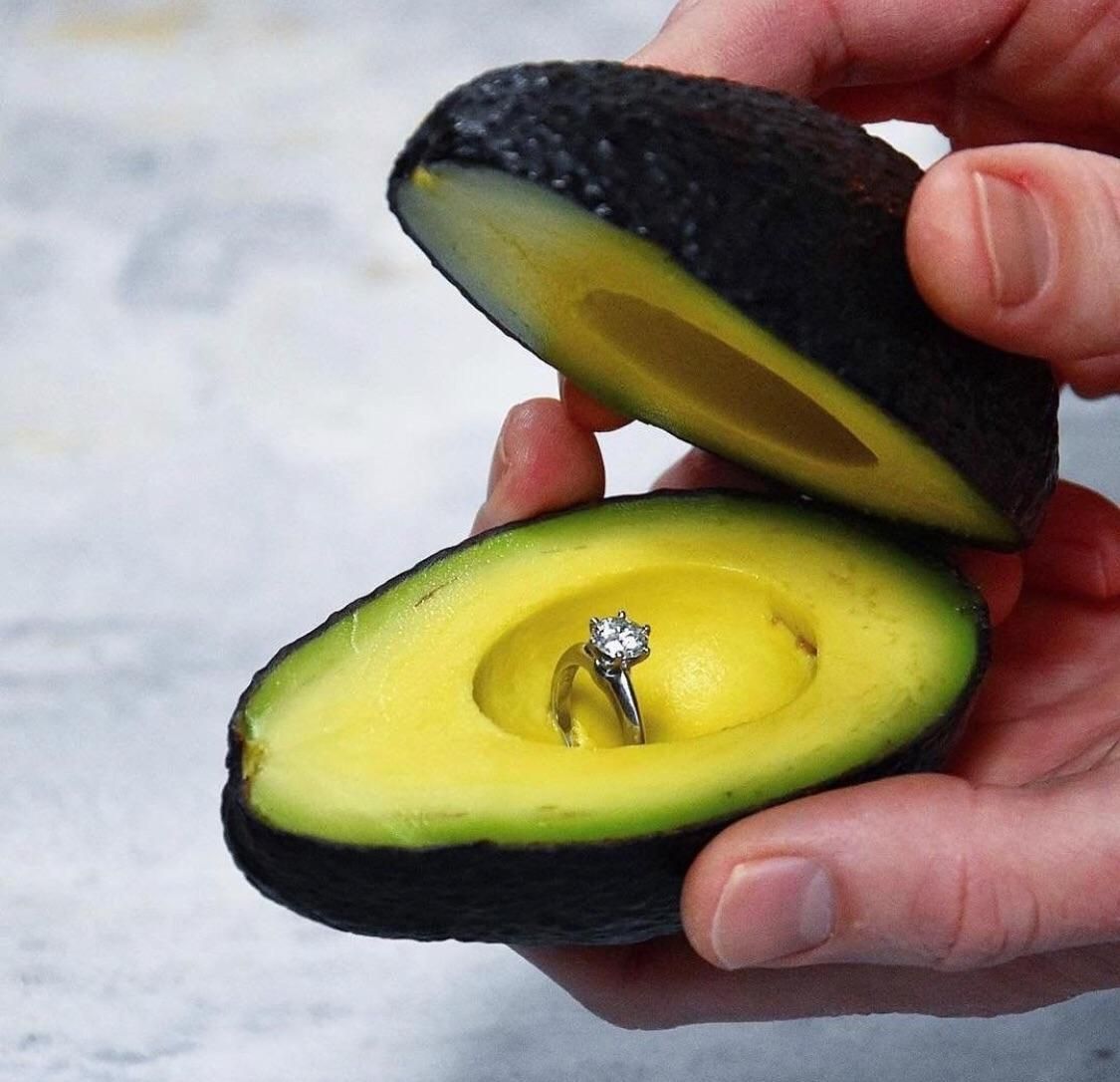 1125x1086, 110 Kb / авокадо, кольцо, предложение