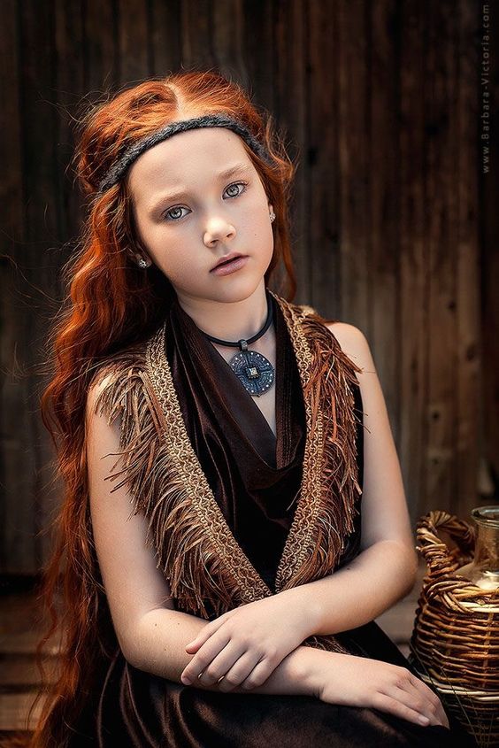 564x845, 94 Kb / рыжая, девочка, амулет, кулон