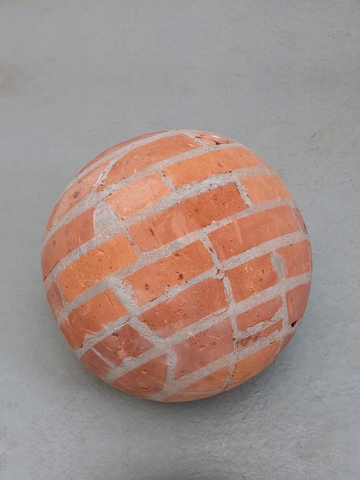 720x960, 137 Kb / шар, мяч, кирпич