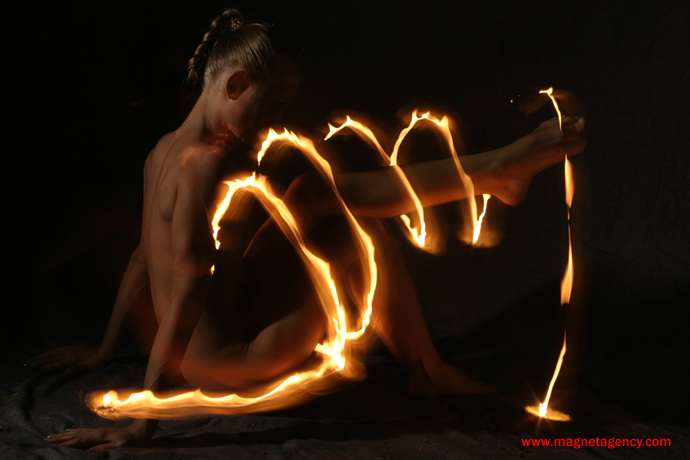 690x460, 184 Kb / огонь, лента