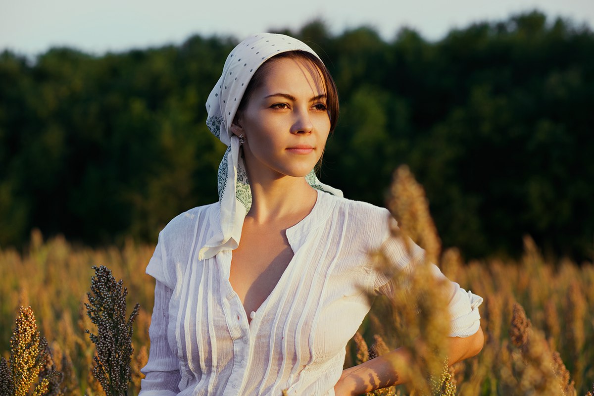 1200x800, 141 Kb / ксюша егорова, платок, блузка, кареглазая