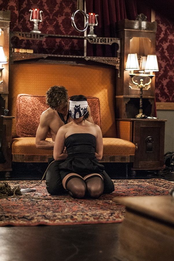 602x900, 100 Kb / пара, бдсм, повязка, коты