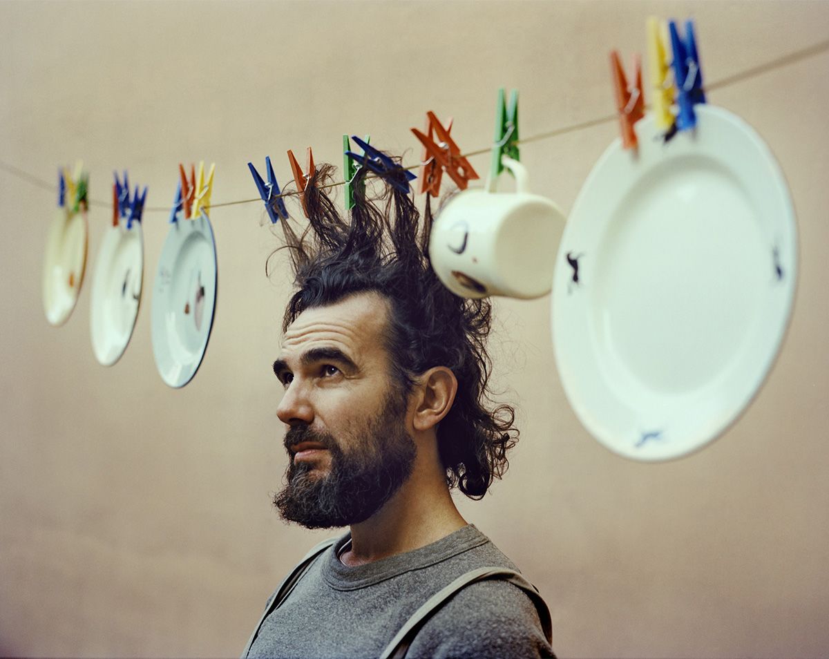 1200x954, 109 Kb / мужик, волосы, прищепки, тарелки, сушка, борода