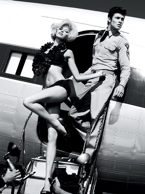 597x800, 149 Kb / самолет, военный, ч/б, пилот, пинап, блондинка, ретро