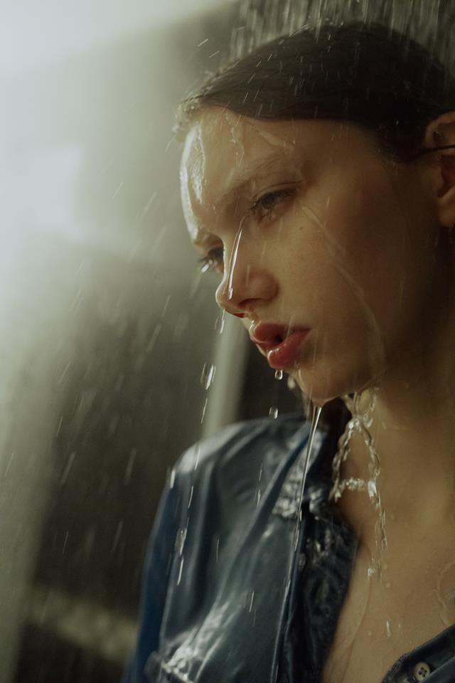 640x960, 43 Kb / Marta Bevacqua, дождь, вода, поток