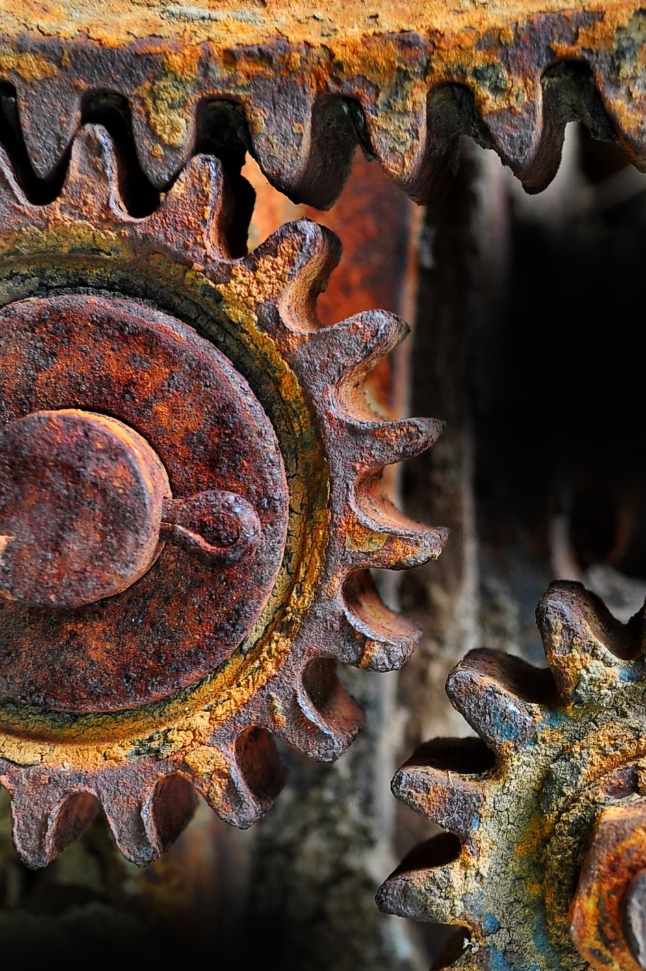 646x971, 547 Kb / шестерёнка, ржа