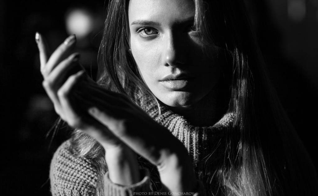 1024x632, 54 Kb / Лиза, Денис Гончаров, ч/б