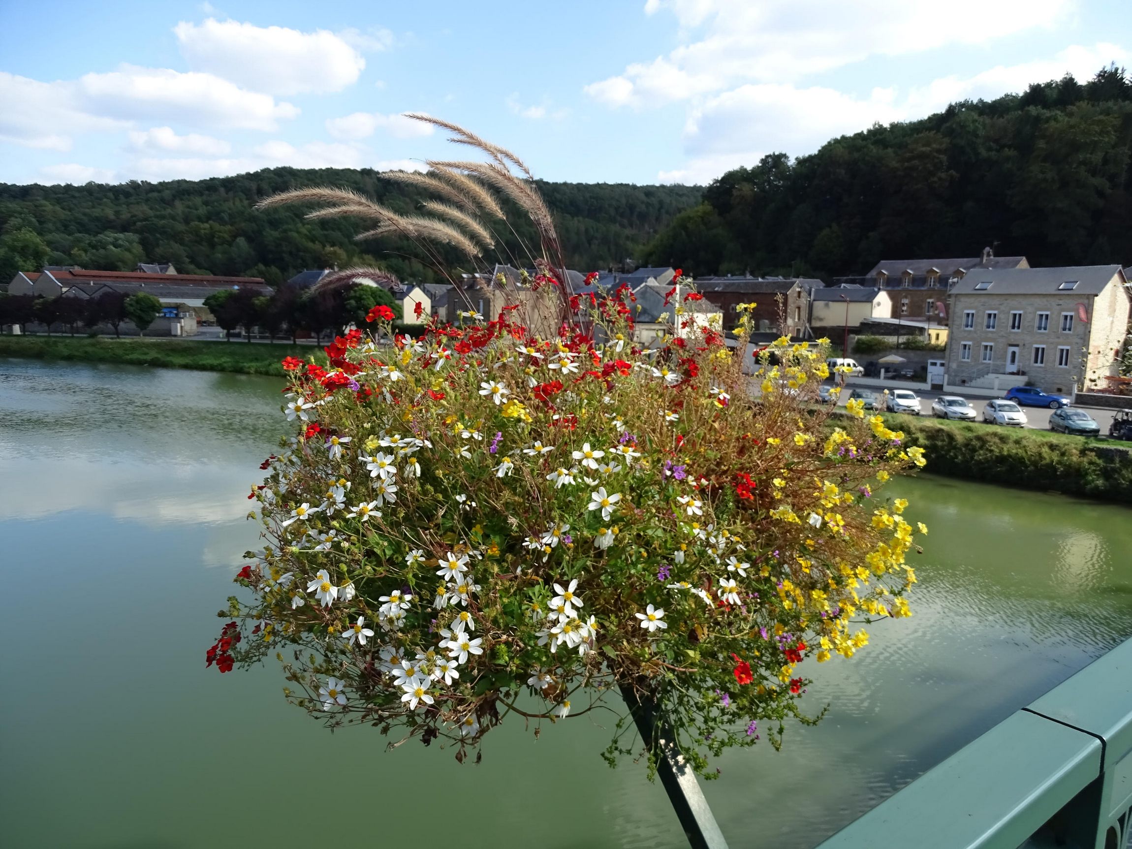 2300x1725, 615 Kb / мост, река, букет, UdoChristmann