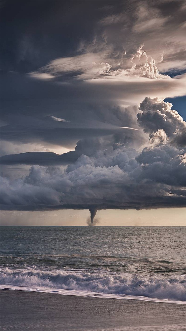 750x1334, 204 Kb / воды, небо, тучи, смерч