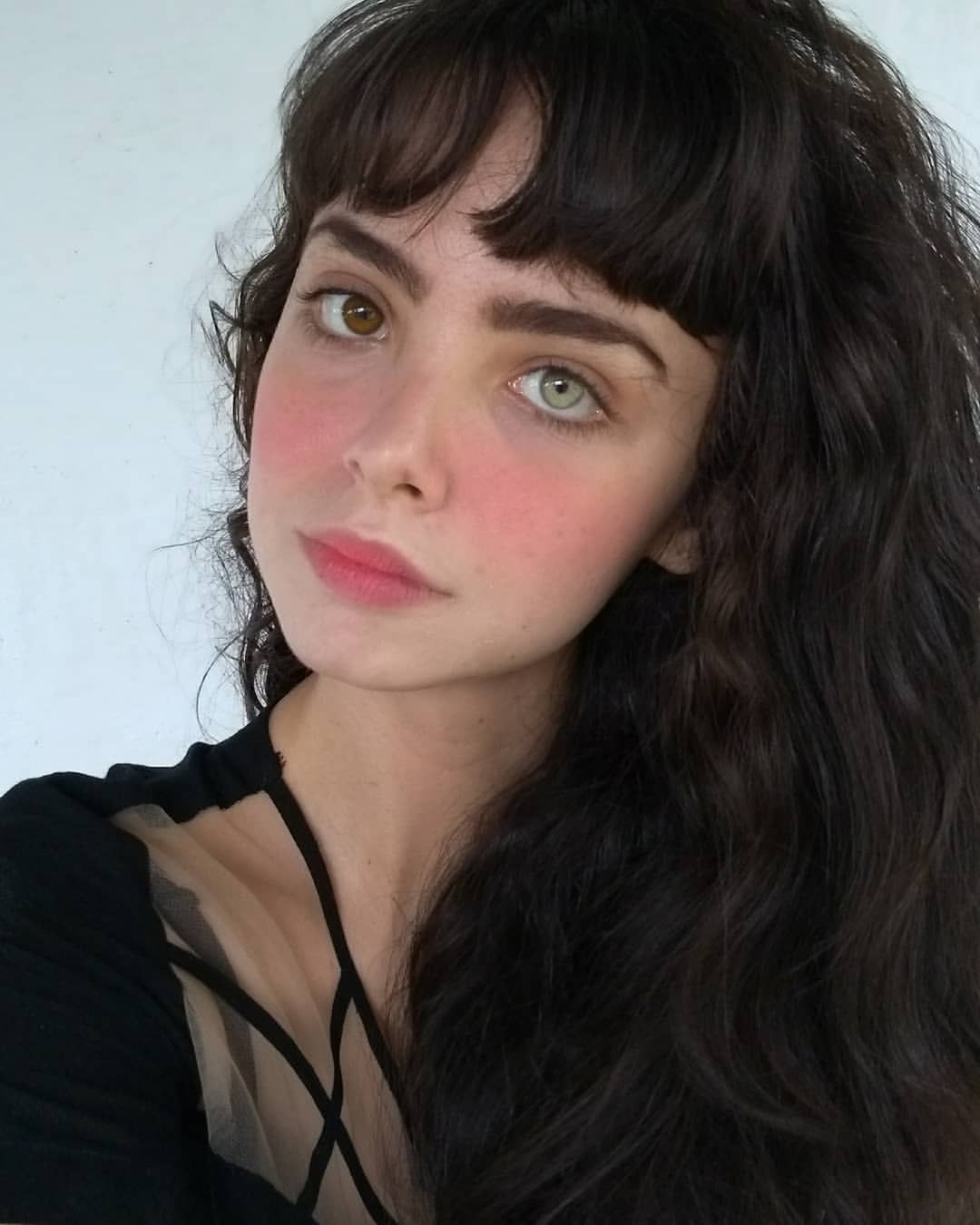 1080x1350, 82 Kb / глаза, разные, брюнетка, meanda, химера, гетерохромия