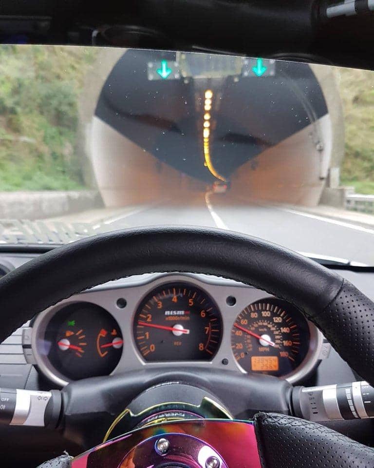 768x960, 64 Kb / Авто, руль, тоннель