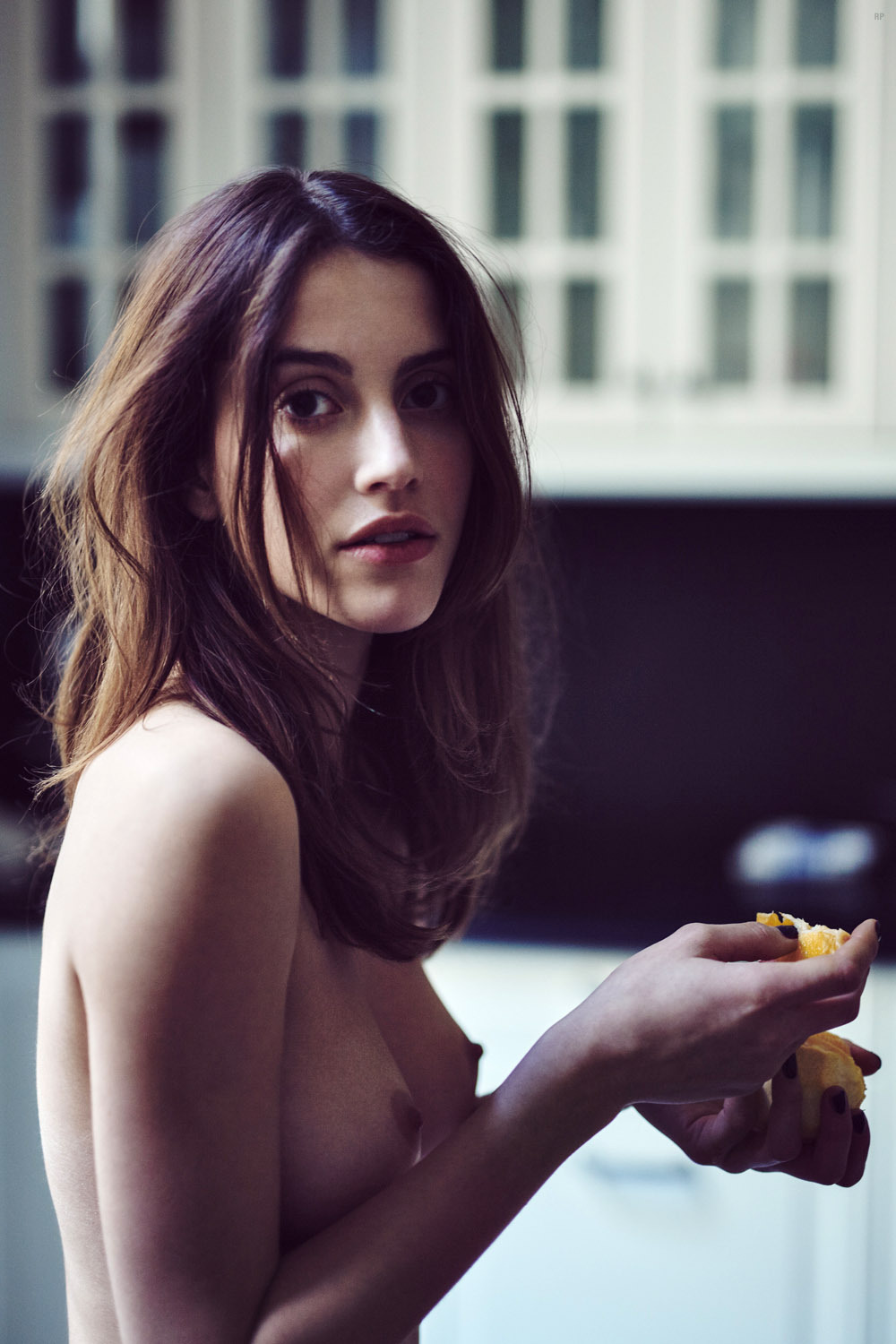 1000x1500, 218 Kb / шатенка, кухня, апельсин, фрукт, глаза, мандарин, ana rotili