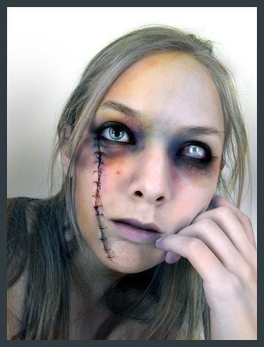 380x500, 134 Kb / страшная, девушка, шрам