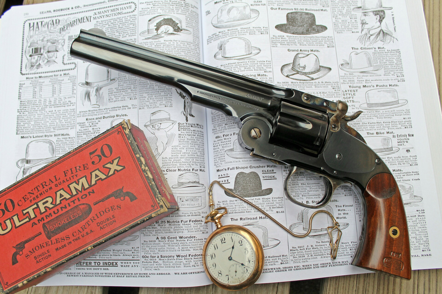 1500x1000, 570 Kb / пистолет, пестик, револьвер, кольт, colt, патроны, часы, газета