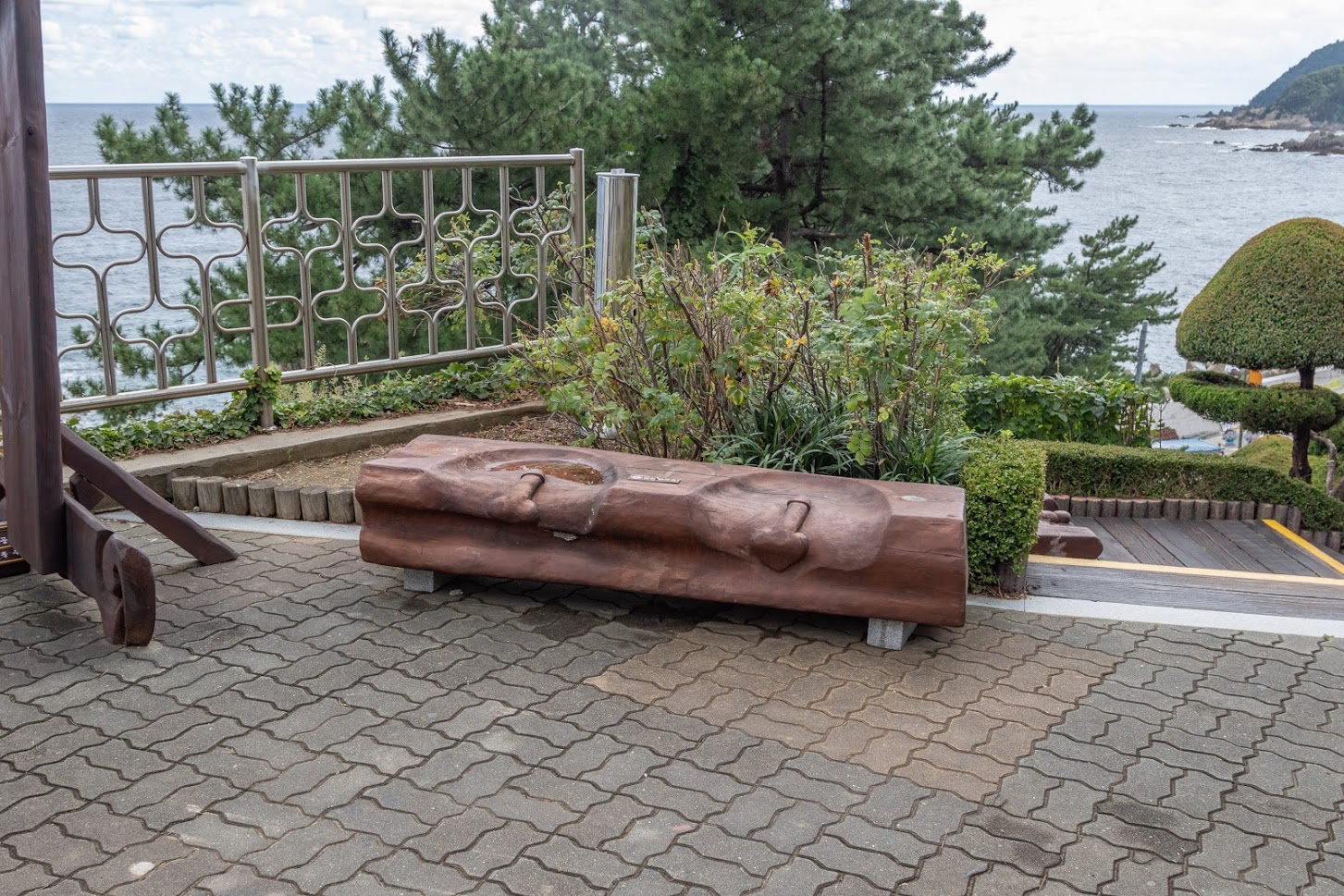 1453x969, 474 Kb / скамейка, хуи, 2 стула, безальтернативность