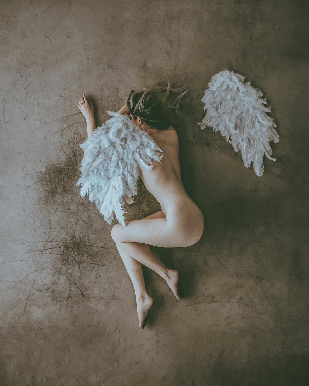 1080x1350, 143 Kb / ангел, голая, крылья