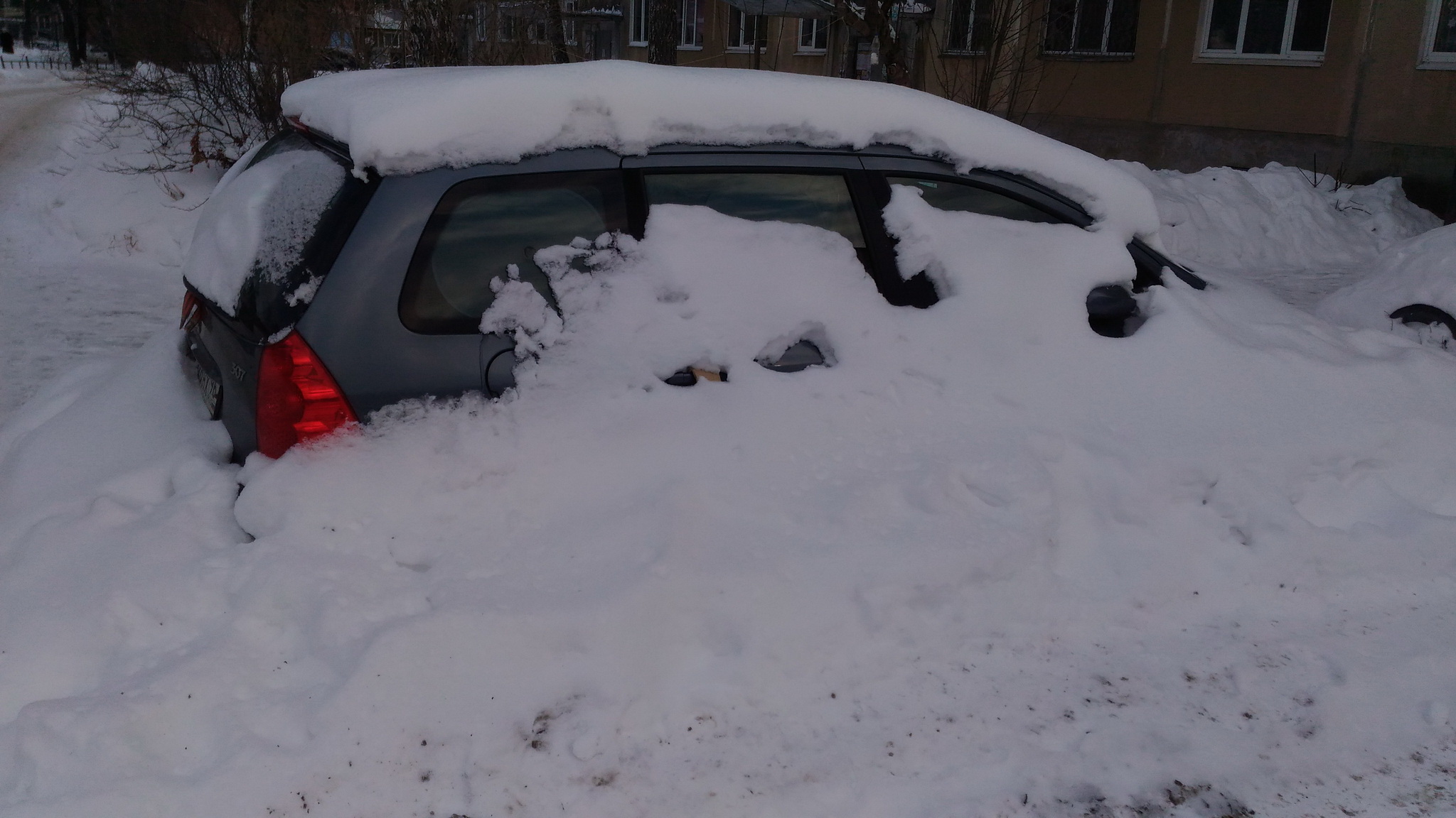 2048x1152, 522 Kb / Пежо, 307, снег, зима