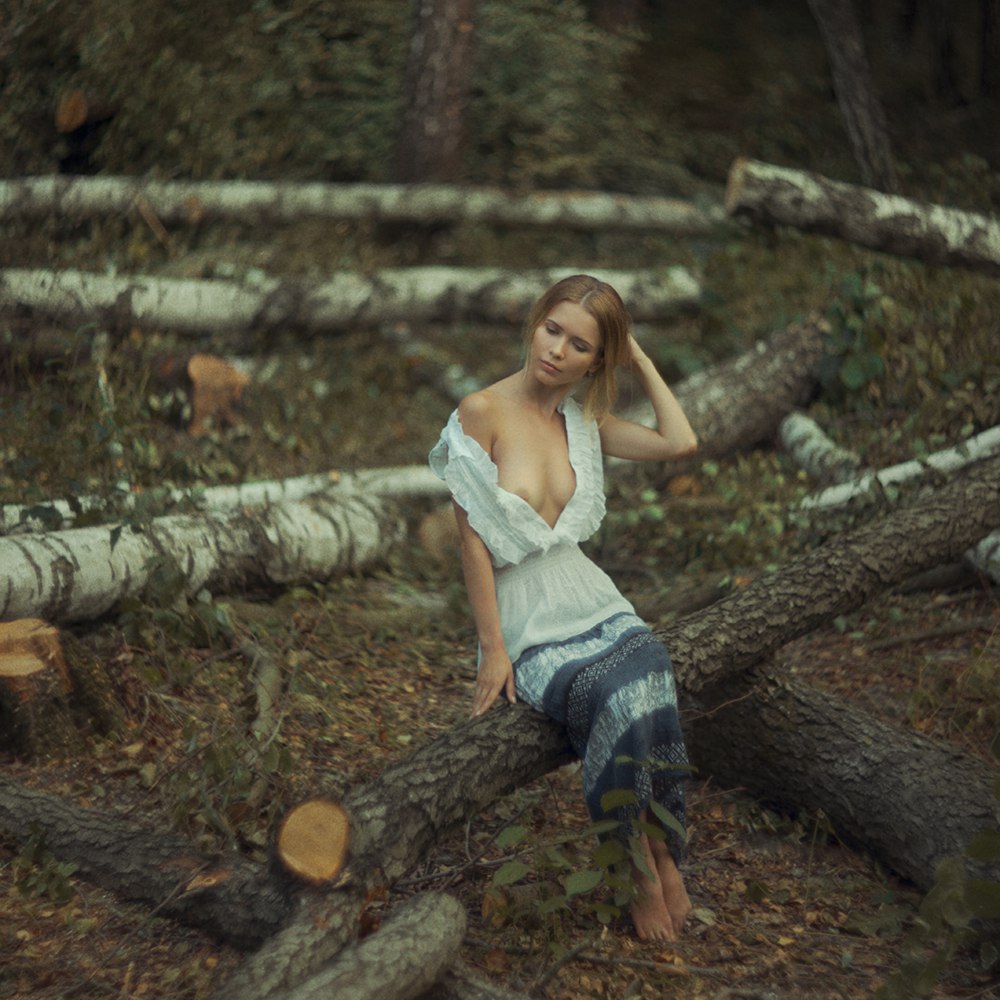 1000x1000, 184 Kb / березы, сиськи, валежник, россиянка, бесплатно