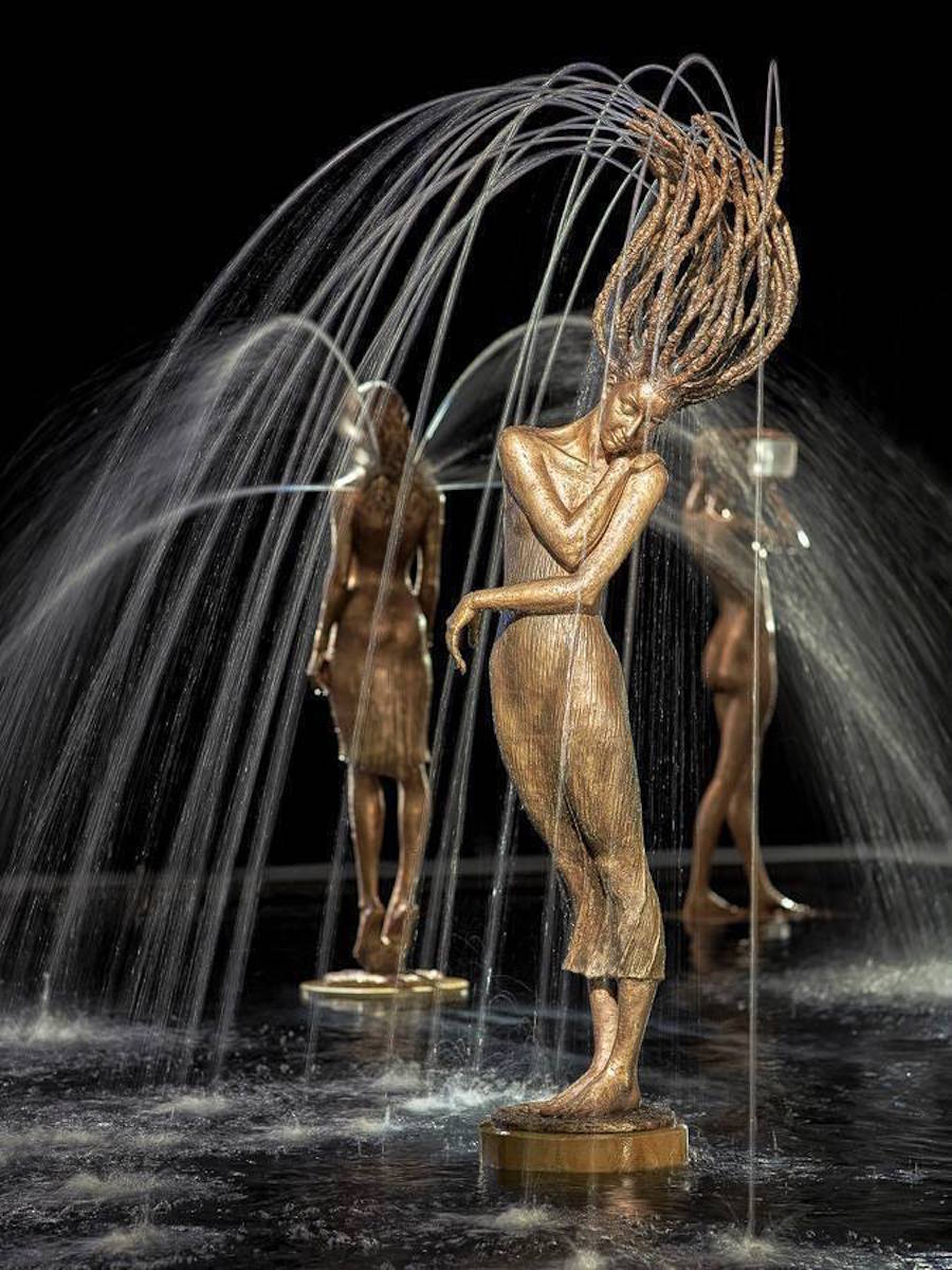 900x1200, 165 Kb / фонтан, волосы, скульптура