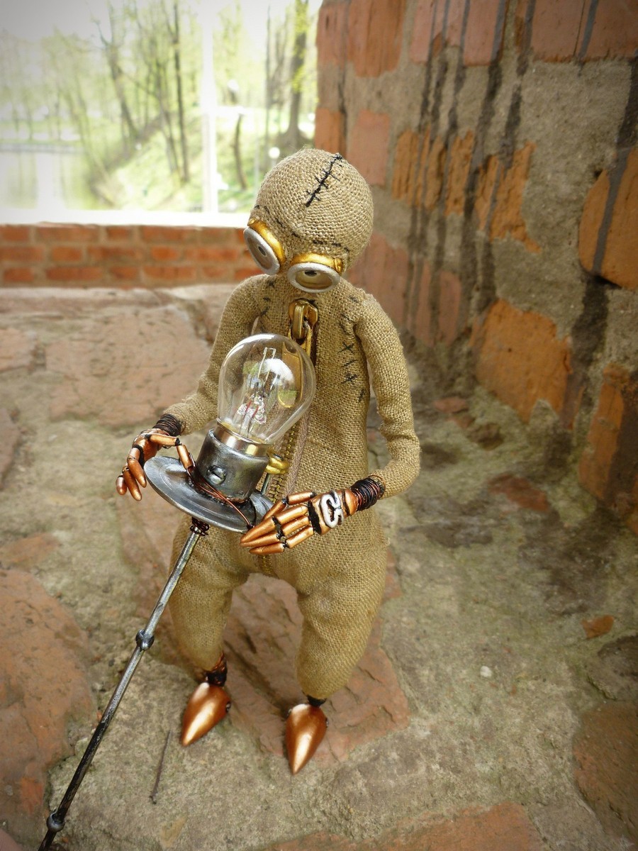 900x1200, 263 Kb / Лампочка, игрушка