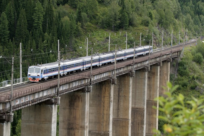 696x464, 113 Kb / поезд, виадук