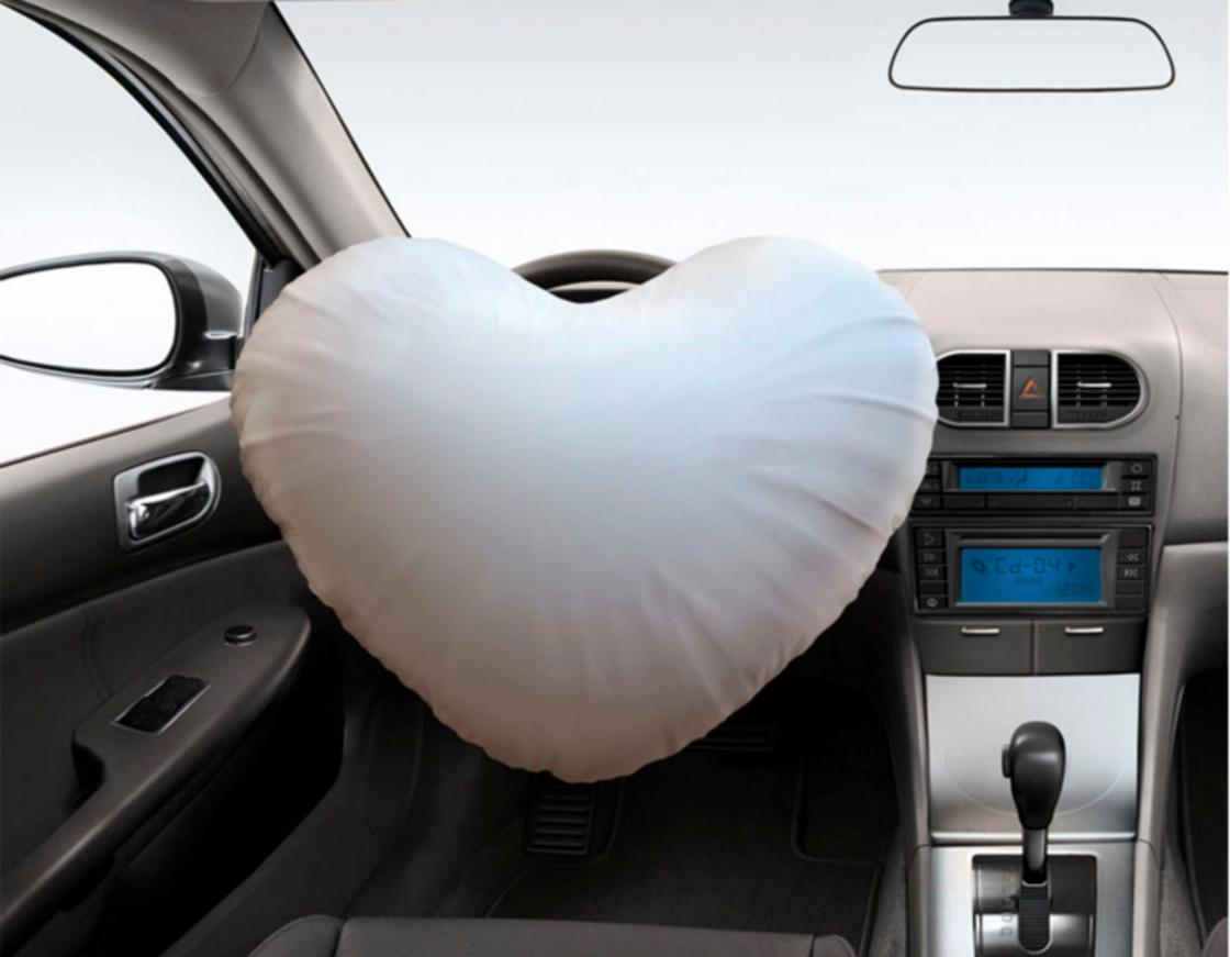 1120x871, 58 Kb / сердце, валентинка, подушка безопасности