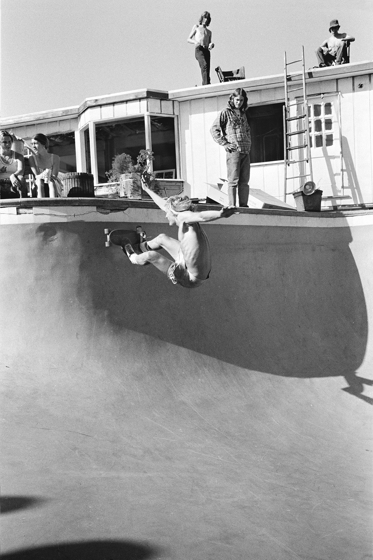 1200x1800, 638 Kb / скейтборд, ч/б