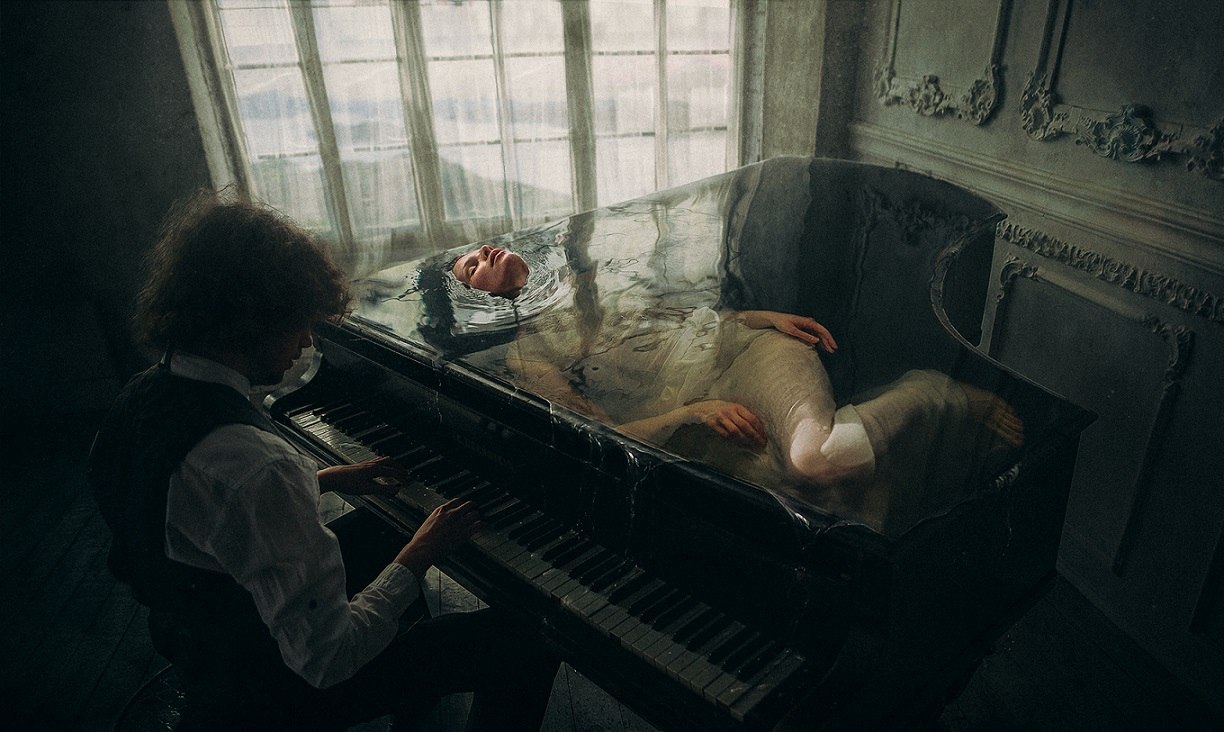 1224x732, 157 Kb / пианист, пианино, вода, женщина, окно