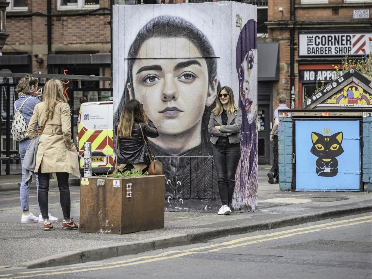 1280x959, 357 Kb / граффити, игра престолов, брови, арья старк, мэйси, барбершоп