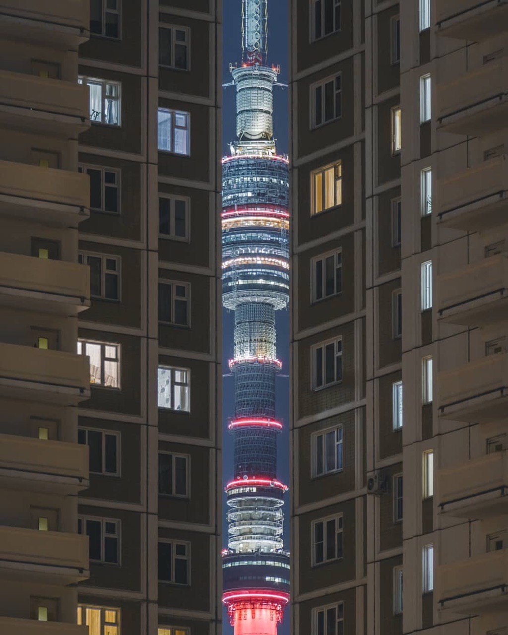 1024x1280, 184 Kb / дом, панелька, панельный, микрорайон, башня, Останкинская, ночь, огни, Москва