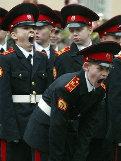 393x522, 76 Kb / курсанты, зевать