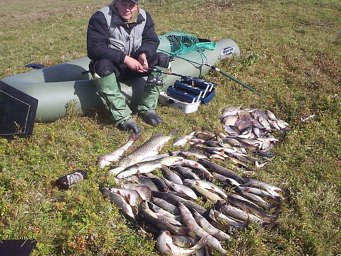 700x525, 224 Kb / рыбы, рыбак